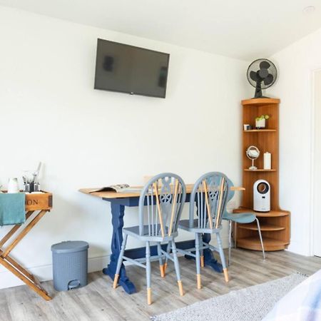 Pear Tree Cabin Whitstable Exterior foto